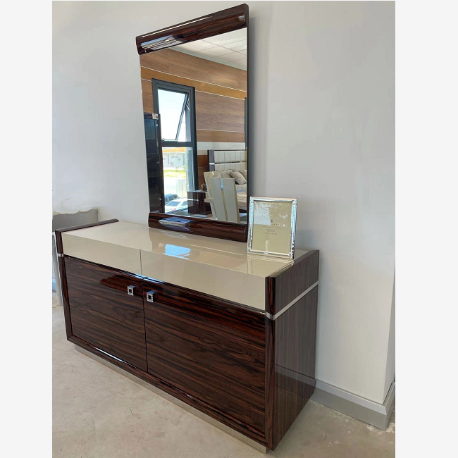 Tiffany Buffet with Mirror