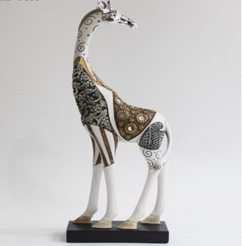 Lucy Giraffe Statue - Standing (L)